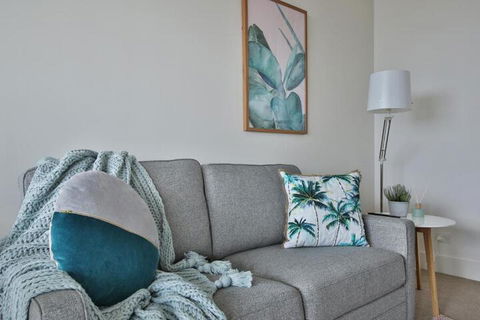 Luxurious & Chic 2BR Apartment In Melbourne CBD - Accommodation Find 2