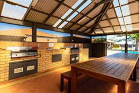 Geraldton Ocean West Holiday Units - Accommodation Asia 4