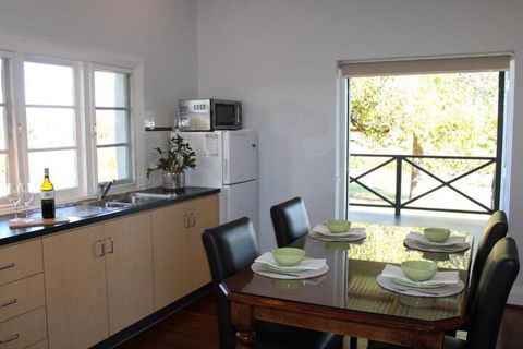 Upper Reach Spa Cottage - Accommodation Sydney 6