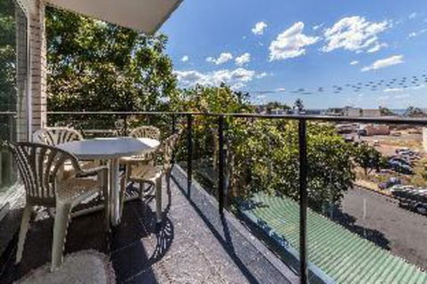 2 Bedroom Apartment Sunset Towers Unit 2 - Tweed Heads Accommodation 0