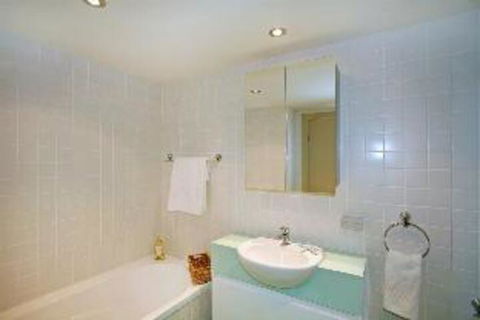 2 Bedroom Apartment Bayview Apartments Unit 7 - Yamba Accommodation 2