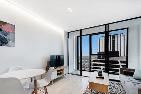 IFSuites (IFSTAYS) Light House Apartment - Tourism Listing 3