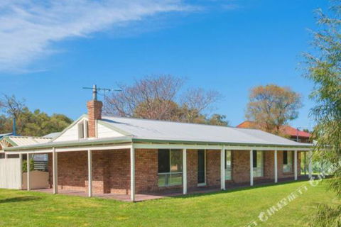 Dunsborough Holiday Homes Lens Lair Quindalup - Accommodation Ballina 1