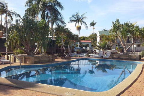 Colonial Village - Accommodation Redcliffe 1