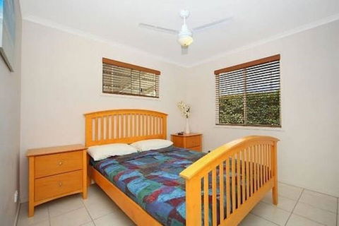 Colonial Village - Accommodation Redcliffe 3