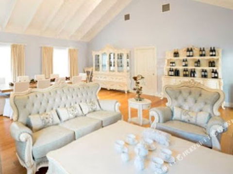 Maison Blue Pty Ltd Adelaide - Holiday Melbourne 5