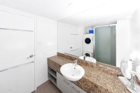 Private Apt At Drift Palm Cove Sleeps 6 - Holiday Melbourne 6