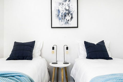 Adam + Eve 2 Bedroom Luxury Apartment - Casino Accommodation 5