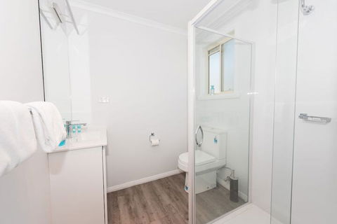 Wineglass - Yamba Accommodation 2