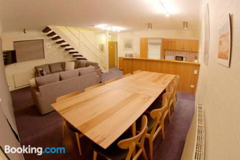 Snow Ski Apartments 38 - Lightning Ridge Tourism 4