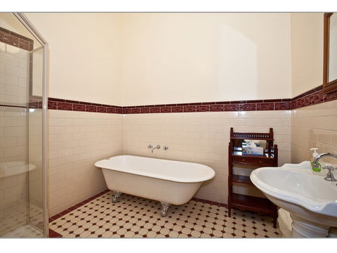 Fairholme Townhouse - Accommodation Australia 2