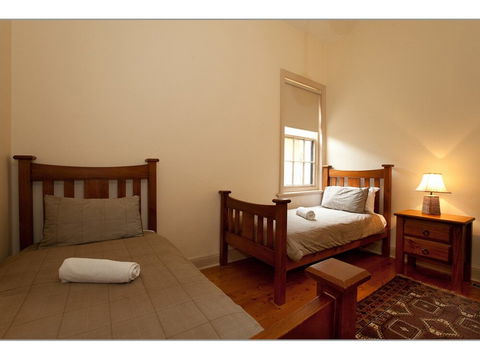 Fairholme Townhouse - Accommodation Australia 1