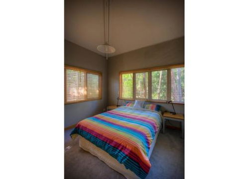 6 Satinwood Drive Rainbow Shores Stylish Beach House Free WiFi - Holiday Melbourne 6