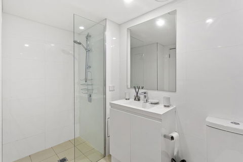 The Shoal Apartments Unit 410 / 4 8 Bullecourt Street - Holiday Melbourne 5