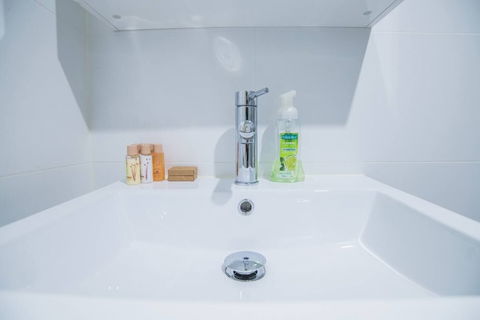 2bed2bath APT At Wolli Creek+p Close To Airport - YWait Travel 1