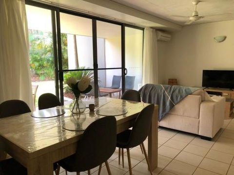 Baden 42 Rainbow Shores Ground Floor Unit Air Conditioned Overlooking Outdoor Spa - Holiday Melbourne 2