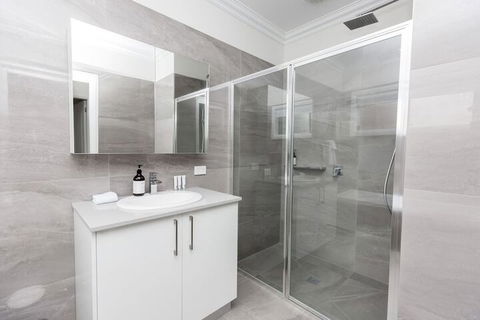 Wagga Apartments 4 - Northern Rivers Accommodation 0