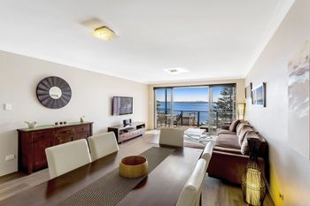 Ronald Avenue Sundeck Unit 08 51 - Holiday Melbourne 0