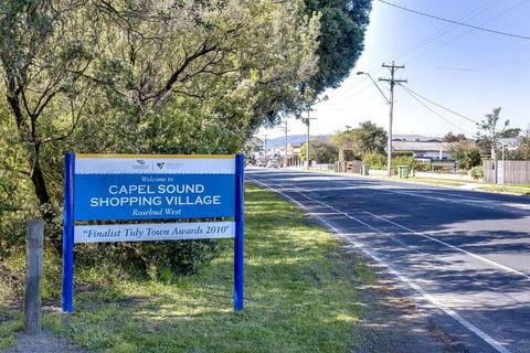 CAPEL A Great Family Getaway - Accommodation Airlie Beach 0