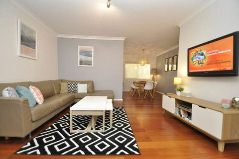 Parramatta Lennox 2 Bedroom - Yamba Accommodation 3