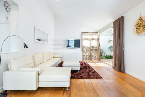 Kensington 4 Bedroom House 89 BROM - NT Tourism 3