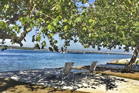 Charm & Comfort In This Ground Floor Unit With Water Views! Welsby Pde Bongaree - Accommodation Redcliffe 2
