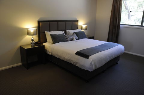 Riverside Oaks Golf Resort - Victoria Tourism 3
