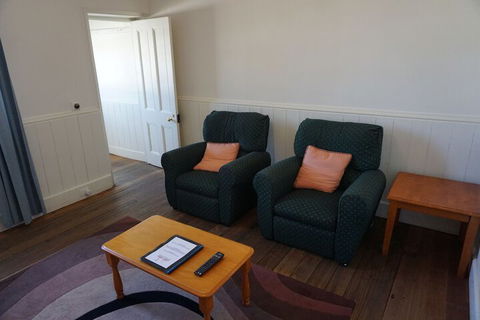 Low Head Pilot Station - Casino Accommodation 7
