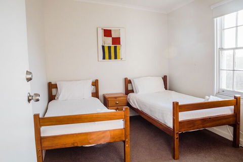 Low Head Pilot Station - Casino Accommodation 1