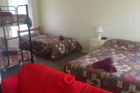 Southern Right Motor Inn - Victoria Tourism 4