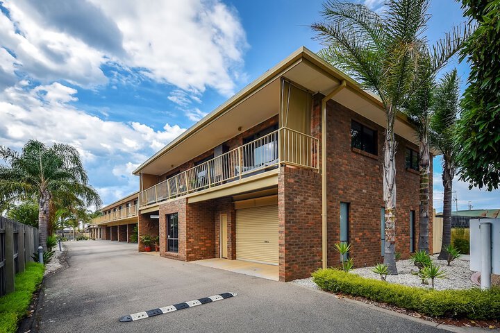 Allambi Holiday Apartments - thumb 1