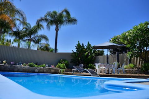 Palms Bed & Breakfast - Whitsundays Tourism 0