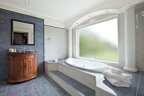 The Castle On Tamborine - Accommodation Whitsundays 6