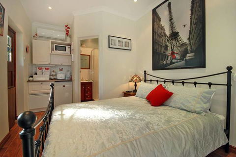 Above Bored Bed & Breakfast - NT Tourism 5