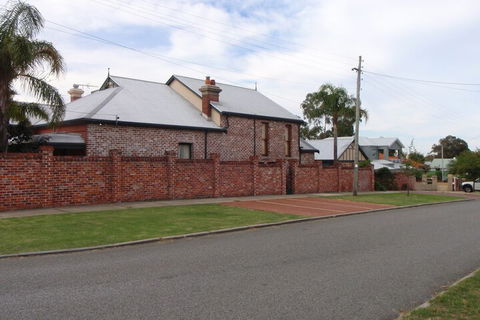 Above Bored Bed & Breakfast - NT Tourism 3
