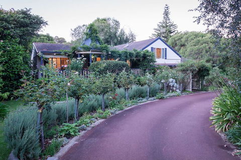Rosewood Guesthouse - Hervey Bay Accommodation 1