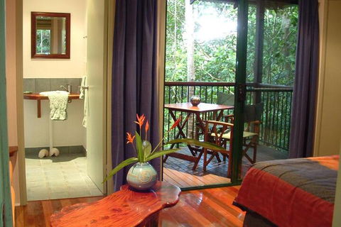 Sanctuary Retreat - Mackay Tourism 6