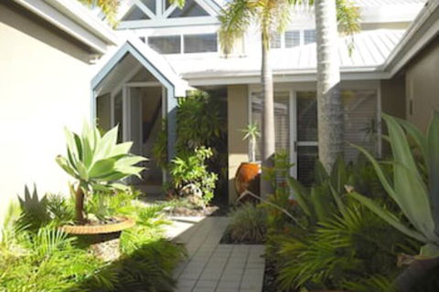 Sanctuary Cove Villas - Yamba Accommodation 0