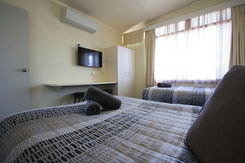 Hi Way Motor Inn - VIC Tourism 7