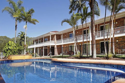 Aston Motel Yamba - Cruises Travel 1