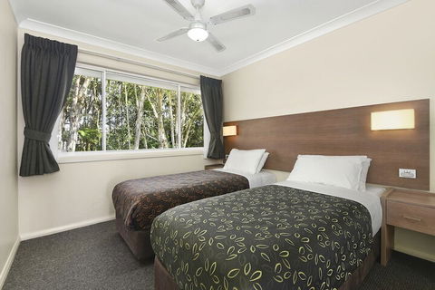 Flynns On Surf Beach Villas - Yamba Accommodation 5