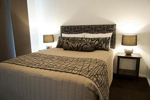 Narooma Waters Retreat - Wagga Wagga Accommodation 6
