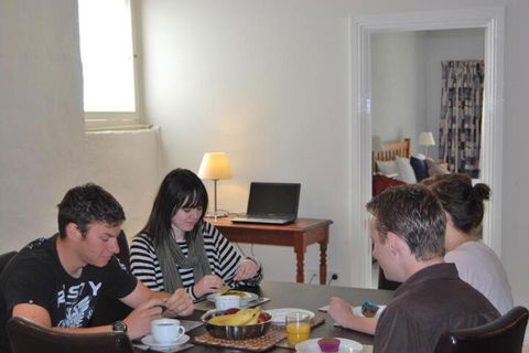 Brayfield Cottage - Accommodation Newcastle 7