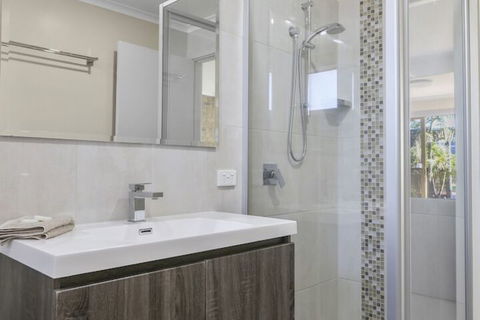 Lakeside Holiday Apartments Merimbula - Accommodation Ballina 6