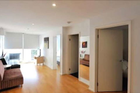 Ozstays Katz Apartments - Hervey Bay Accommodation 2