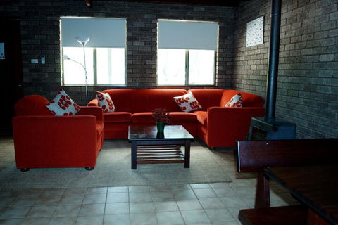 Caves Road Chalets - Brisbane Tourism 2