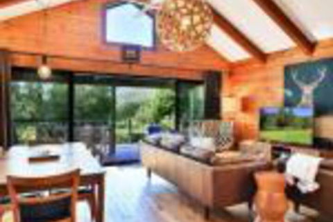 Kangaroo Valley Timber Cabin - Tweed Heads Accommodation 0