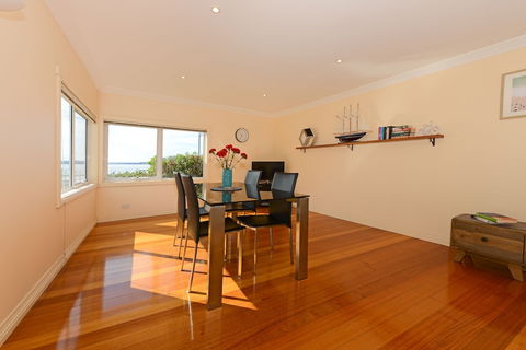 The Esplanade Kingston Beach - Beachfront - Tourism Listing 0