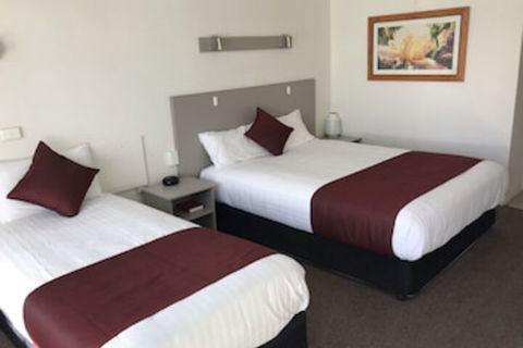 Cobb Inlander Motel - Wagga Wagga Accommodation 0