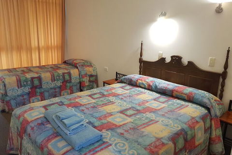 Cobb Inlander Motel - Wagga Wagga Accommodation 5